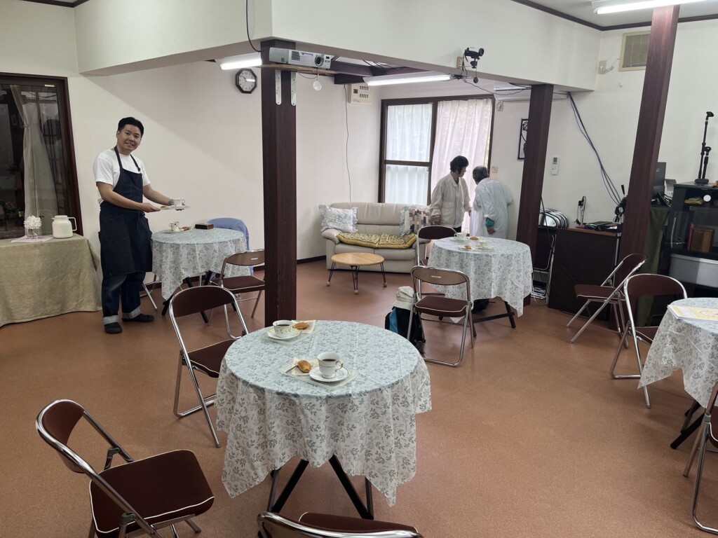 カフェマスター風牧師2