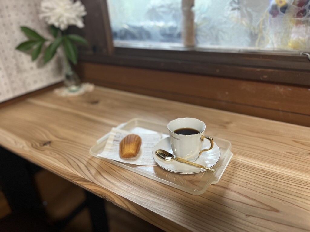 カウンター席
